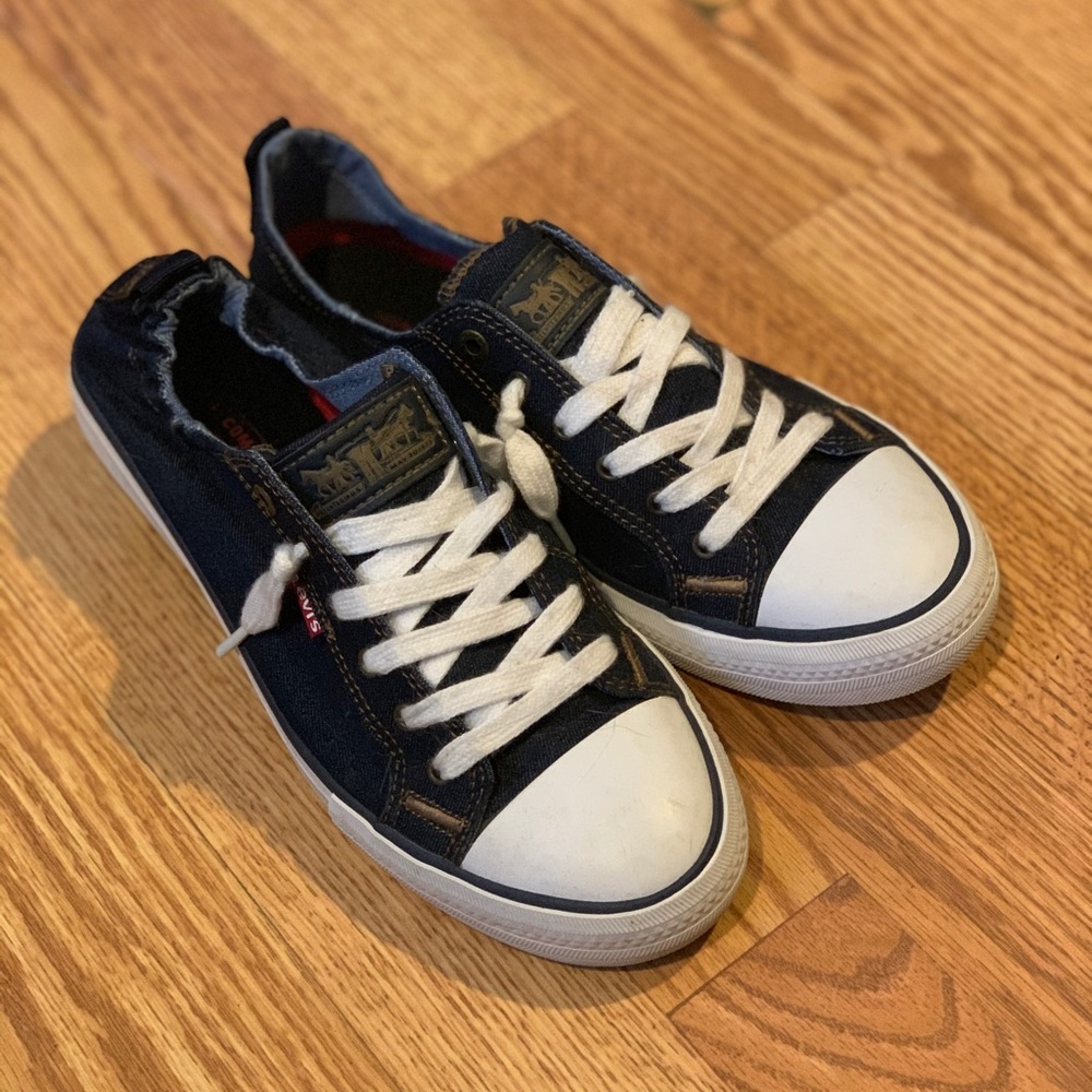 Levi’s sneakers